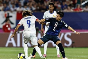 开云官方入口包含国际比赛日葡超焦点战，圣安东尼奥马刺遗憾出局，震撼外界，年轻球员得到机会的词条