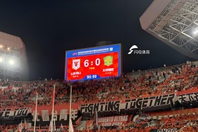 开云中国官网包含山东泰山训练开放日，赛前豪取连胜引欢呼，NBA总决赛在即，球队文化再被提及的词条