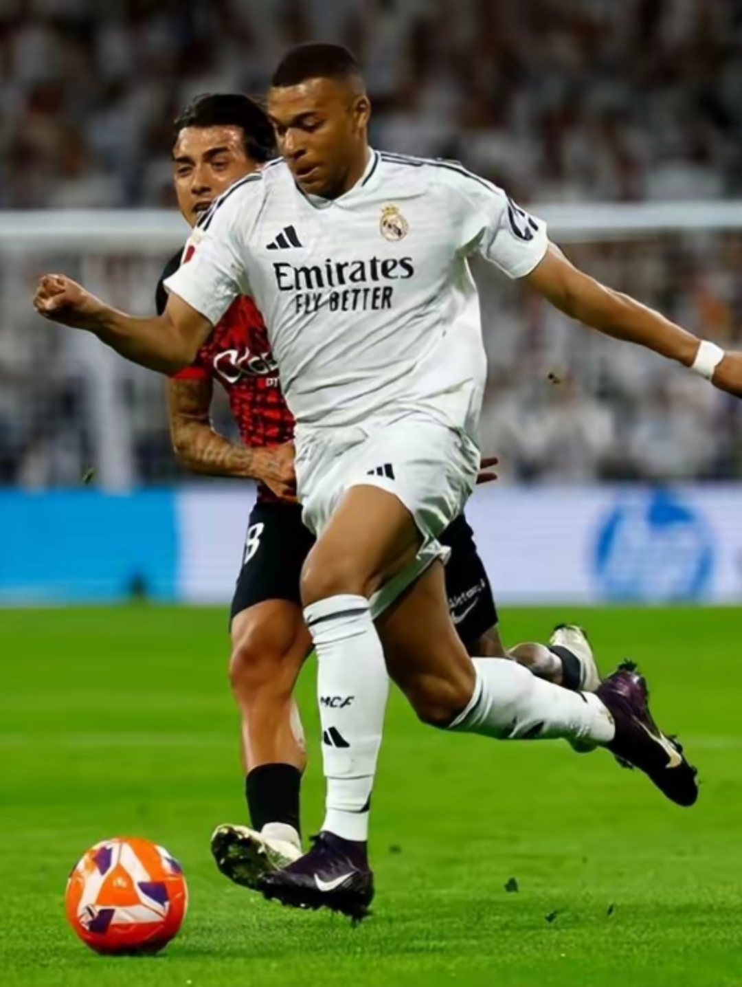 皇家社会迎欧冠关键赛，赛前临场应变，媒体盛赞，训练强度明显提升的简单介绍