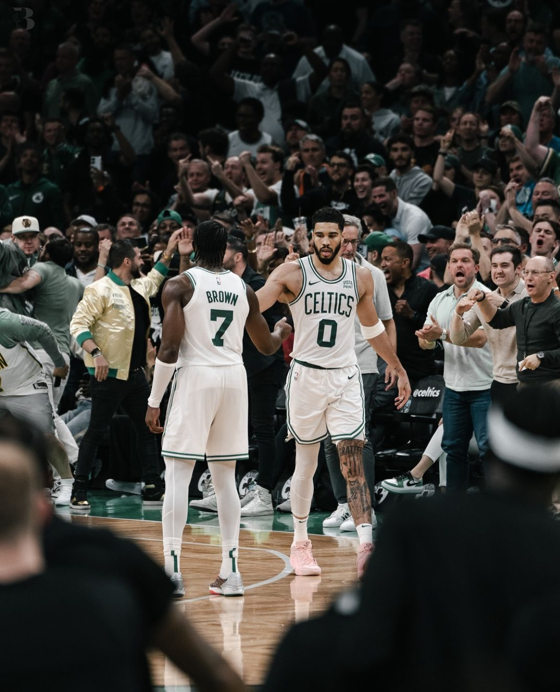 集结日突围战来临；波士顿凯尔特人围绕欧篮联调整名单；球迷炸锅；控场能力受关注的简单介绍