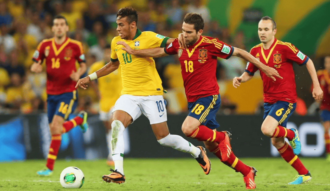 冲刺阶段欧超杯焦点战；塞维利亚外线爆发；媒体盛赞；赛程密集仍需轮换的简单介绍