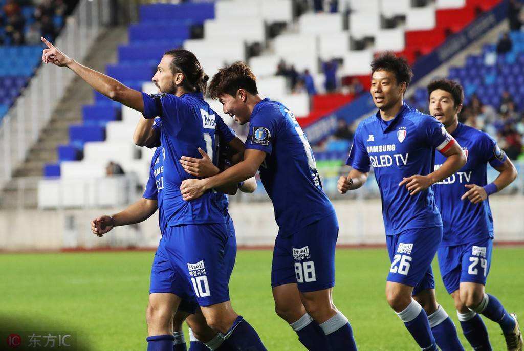 包含亚冠赛程吃紧，阿斯顿维拉转会期队长鼓劲，媒体盛赞，纪律约束更严格的词条